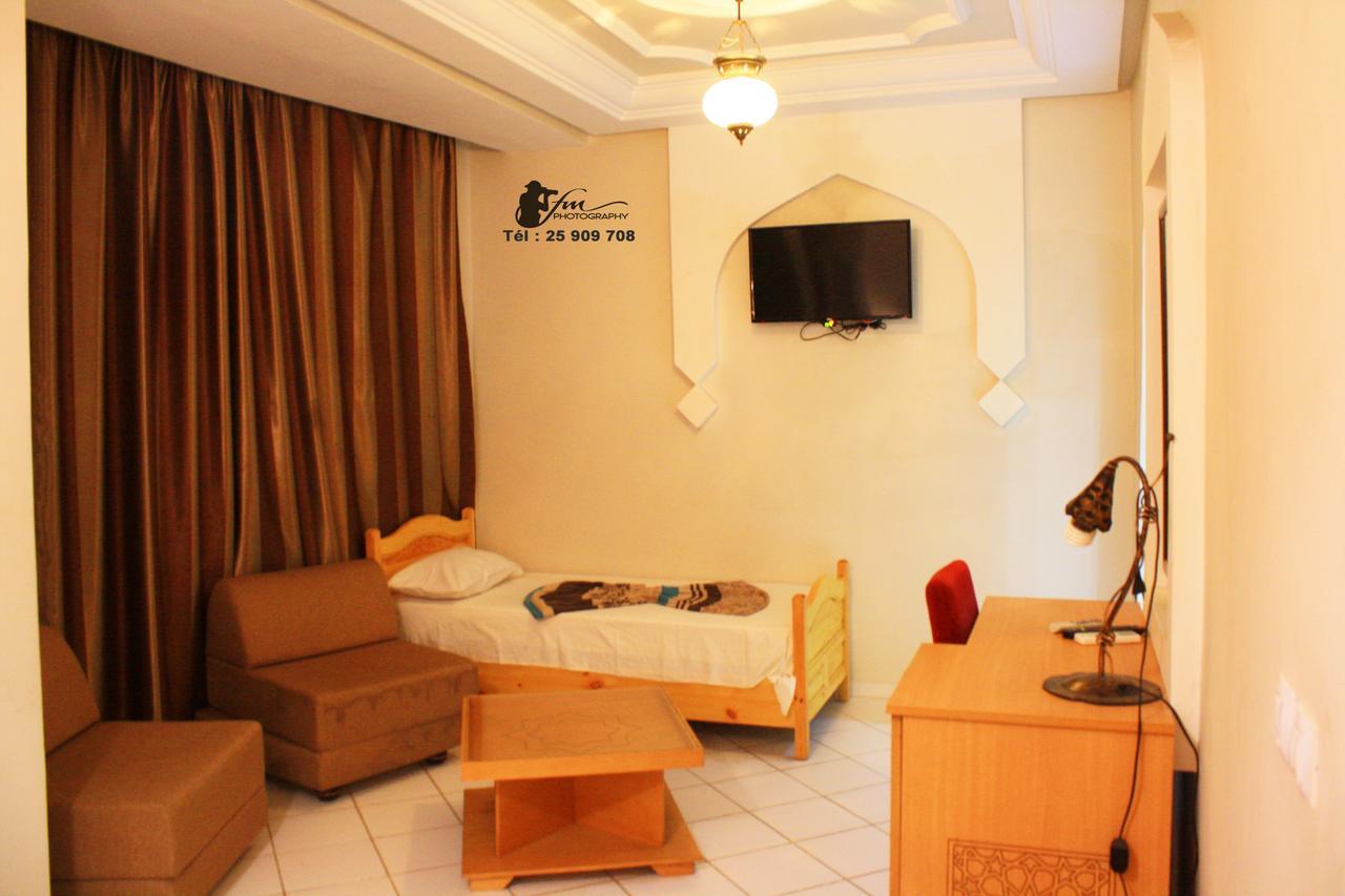 Hotel Saheb Ettabaa Tunisz Kültér fotó